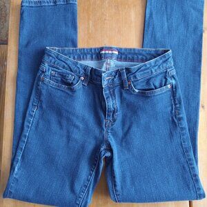 Ladies Tommy Hilfiger straight leg jeans in good condition size 6R